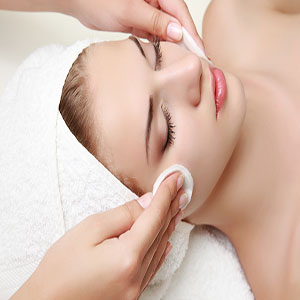 آموزش پاکسازی پوست صورت